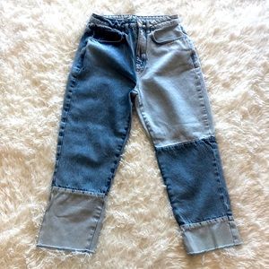 Mom Jeans. Ankles cut. Light blue and white.